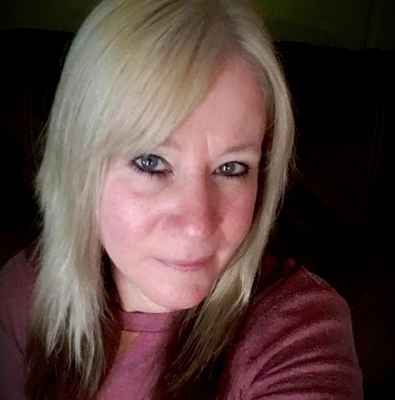 Profile Picture of Shelly Causer (@misshell1972) on Poshmark