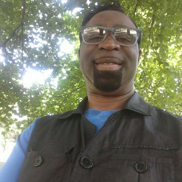 Mark Dukes - Poshmark Profile Picture of Mark Dukes (@tyduke) on Poshmark