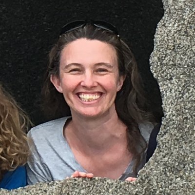 Profile Picture of Catherine Devanny (@pencilsandpins) on Twitter