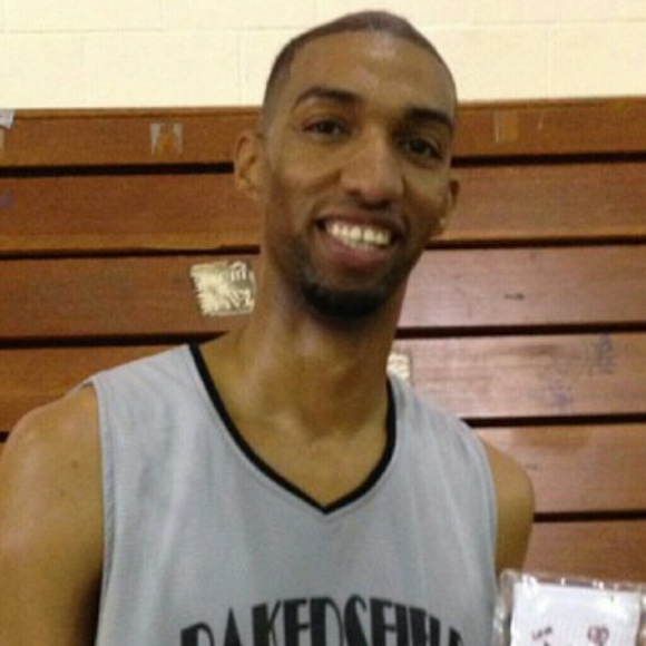 Profile Picture of Steven Alford (@stevey34) on Poshmark