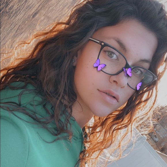 Profile Picture of Bailey Bangor (@baileybangor) on Poshmark