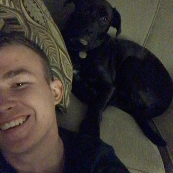 Profile Picture of Henry Loniewski (@16lonie) on Poshmark