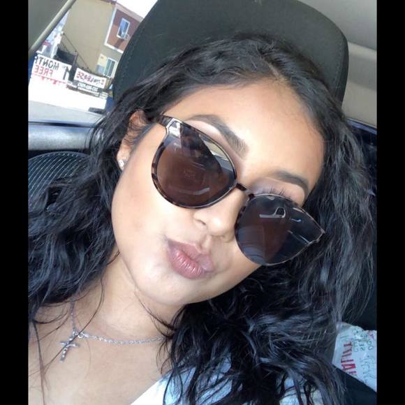 Profile Picture of Judy Estrada (@judy_estrada) on Poshmark