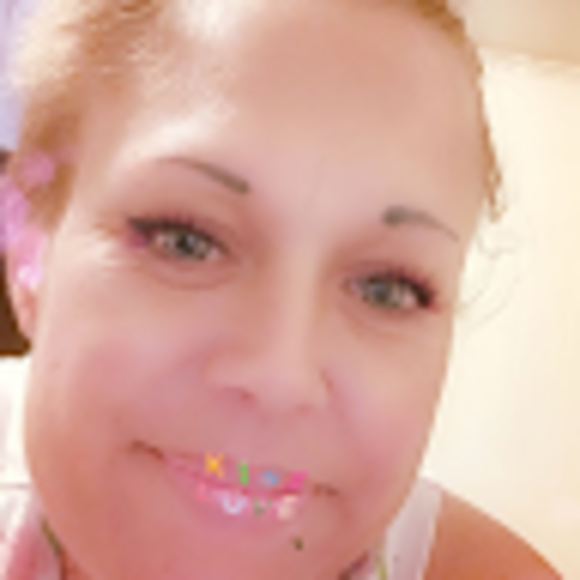 Profile Picture of Tracey Hohertz (@hohertztracey38) on Poshmark