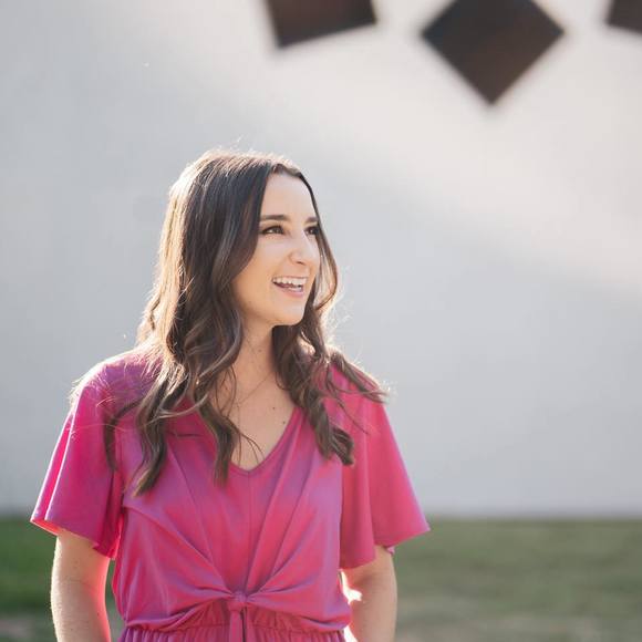 Profile Picture of Lacey Frederick (@laceyjulianna) on Poshmark