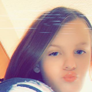 Profile Picture of Lili Pearson (@lili.pearson.1) on Facebook