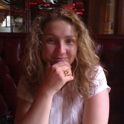 Profile Picture of Anna Rowena Bennett (@HaleRowena) on Twitter