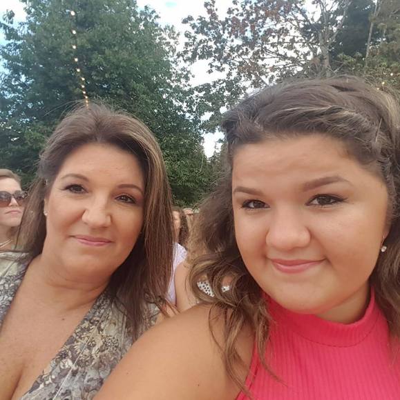 Cheyenne Britto - Poshmark Profile Picture of Cheyenne Britto (@cheyennebritto) on Poshmark