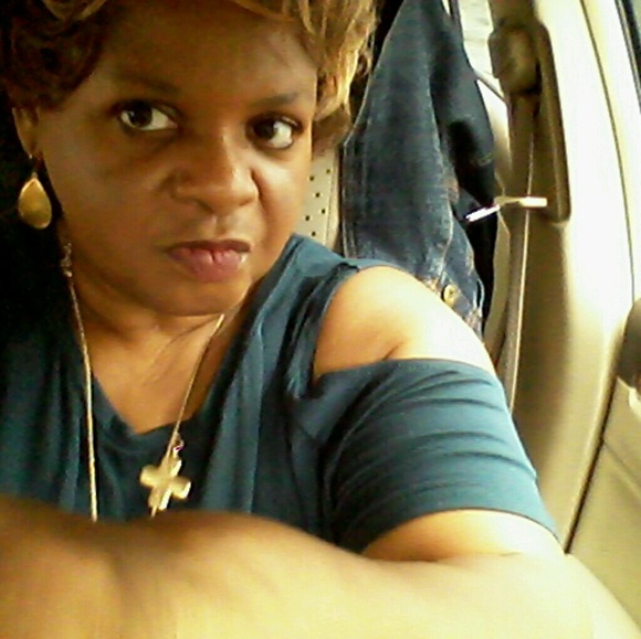 Profile Picture of Jeanette Carson (@jcarson02) on Poshmark