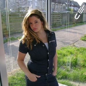Profile Picture of Iris Van Noordt (@irisxx) on Myspace