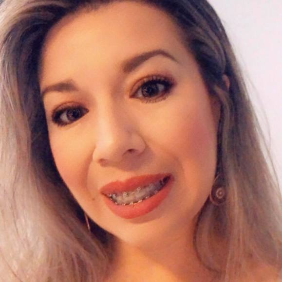 Profile Picture of Lily Parra (@lilyparra) on Poshmark