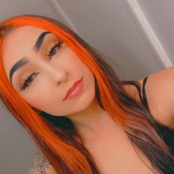 Profile Picture of Casie Madrack (@cwasie) on Poshmark
