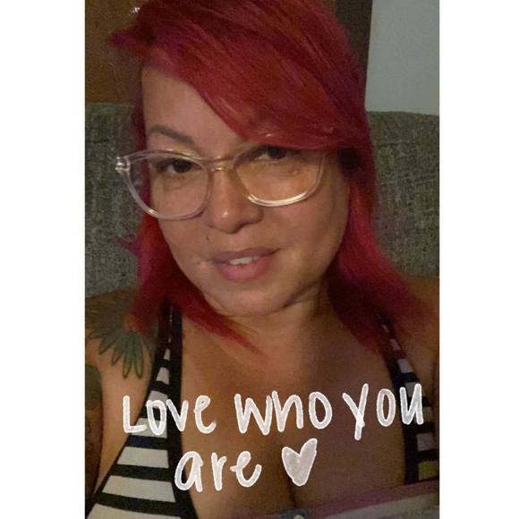 Elena Gonzalez rivera - Poshmark Profile Picture of Elena Gonzalez rivera (@melady69am) on Poshmark