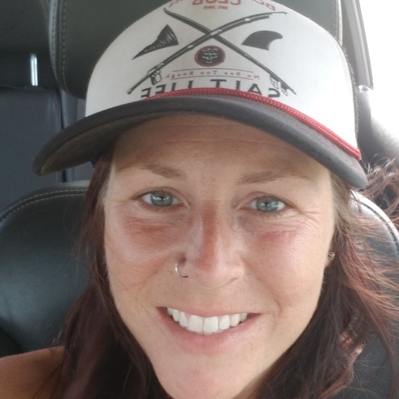 Profile Picture of Maria Kern (@rajx0012) on Poshmark
