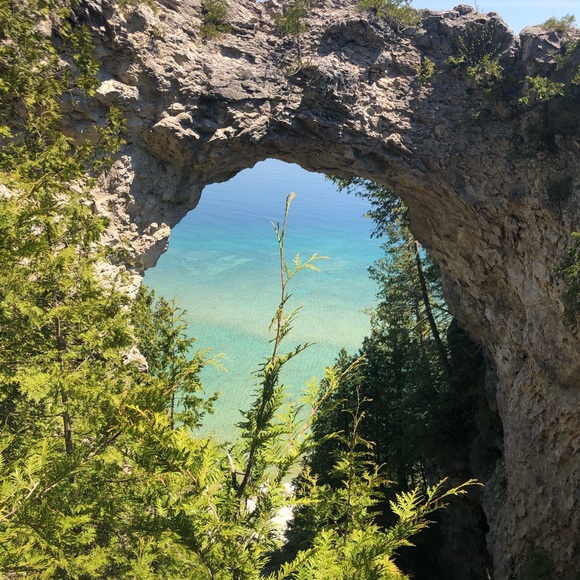 Profile Picture of Robert Potter (@roberttp527) on Poshmark