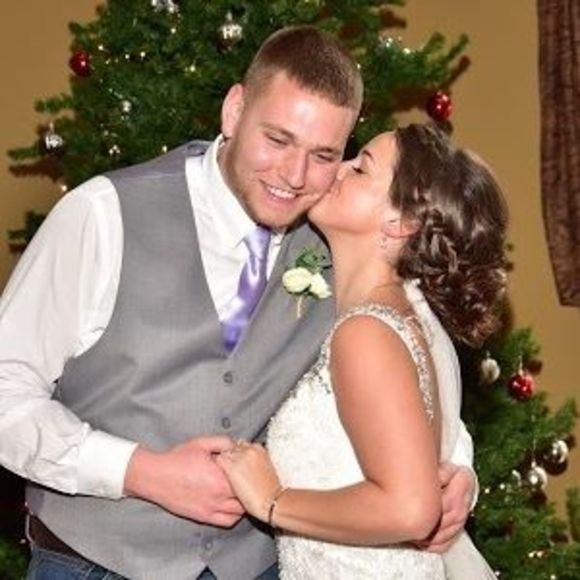 Profile Picture of Natalie Shetler (@natina_67) on Poshmark