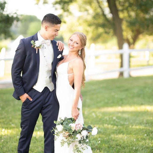 Profile Picture of Savannah Lamunyon (@savannah323) on Poshmark