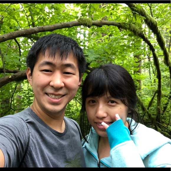 Profile Picture of Andrew Yang (@andrwyng) on Poshmark