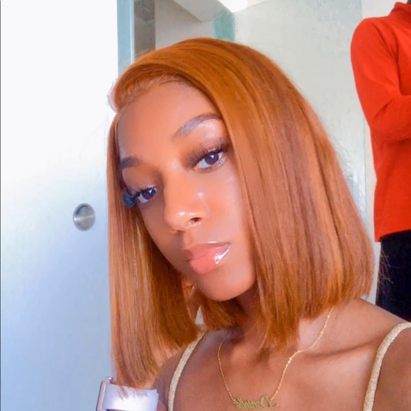 Profile Picture of Danielle Laroche (@daniellelaro570) on Poshmark