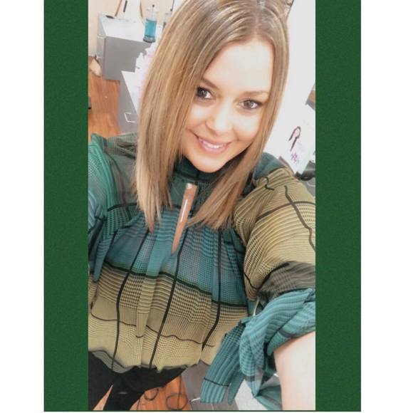 Profile Picture of Amanda Fraind toth (@amandaft1975) on Poshmark