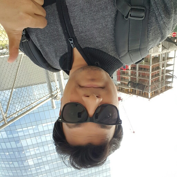 Profile Picture of Smit Shah (@smit1993) on Poshmark
