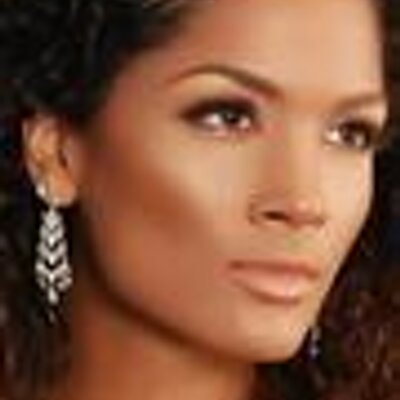 Profile Picture of Alice Nieves (@aliceyaw) on Twitter