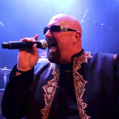 Profile Picture of Robert Mackey (@RMackeyProducer) on Twitter