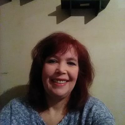 Profile Picture of Jennifer Moles (@JenniferMoles2) on Twitter