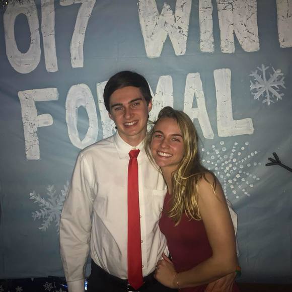 Profile Picture of Alex Hanington (@alexhang10) on Poshmark