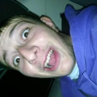 Profile Picture of Stephen Umbro (@b1Az3dMyHOmiez5) on Twitter