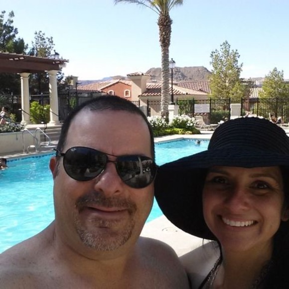 Profile Picture of Johnny Montello (@johnnymontello) on Poshmark