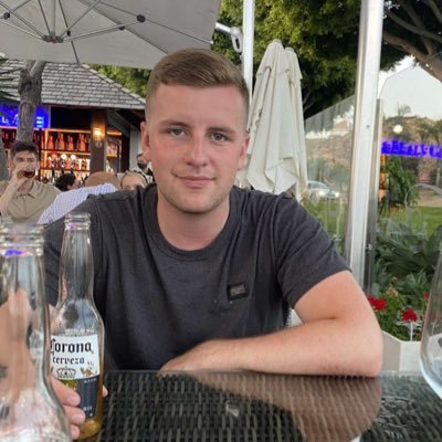 Profile Picture of Carl Llewellyn (@CarlLlewellyn9) on Twitter
