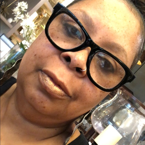 Profile Picture of Phyllis Arnold (@phyllisarnokd) on Poshmark