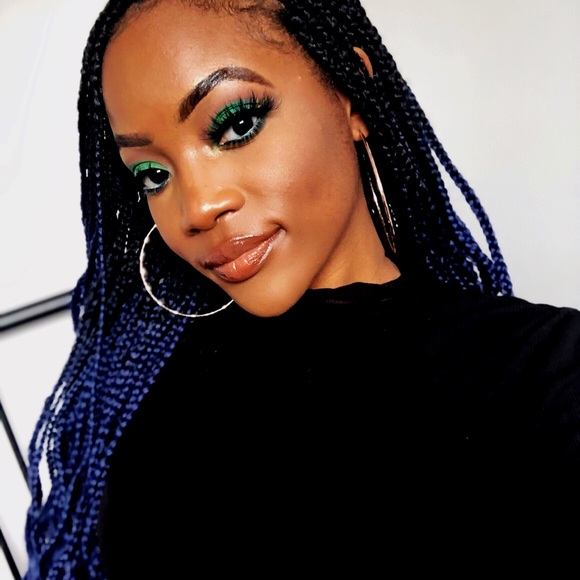 Schamcy Balikwisha - Poshmark Profile Picture of Schamcy Balikwisha (@schamcyyy) on Poshmark