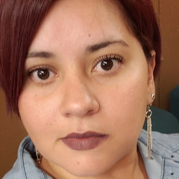 Profile Picture of Desiree Ramos (@desy30ramos) on Poshmark