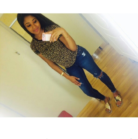 Profile Picture of Miketta Moore (@mooremoney916) on Poshmark
