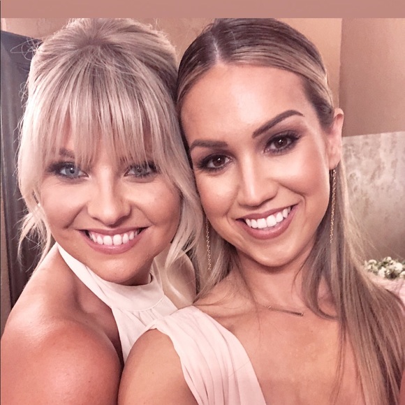 Danielle Notaro - Poshmark Profile Picture of Danielle Notaro (@daniellenotaro) on Poshmark