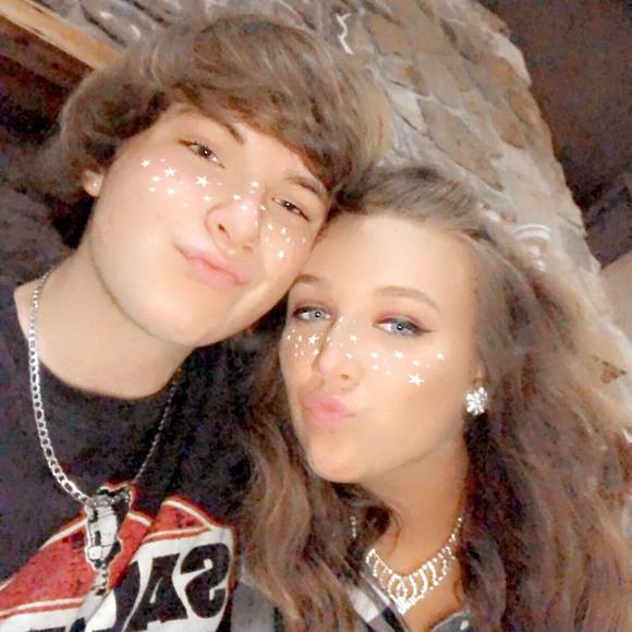 Profile Picture of Taylor g Phillips (@taylor123707) on Poshmark