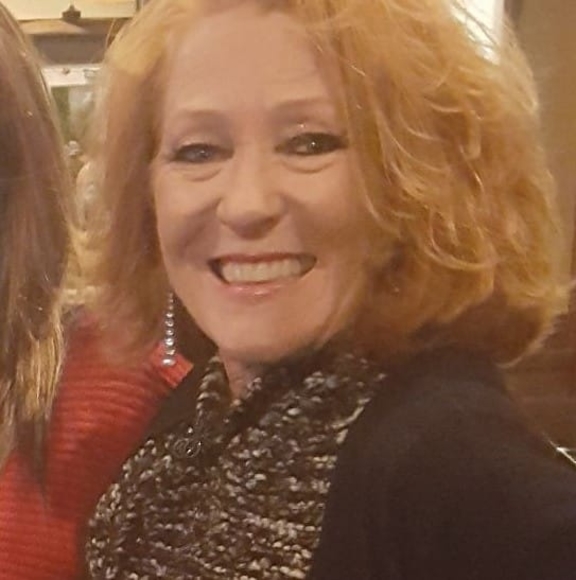 Profile Picture of Christine Lott (@christine_lott) on Poshmark