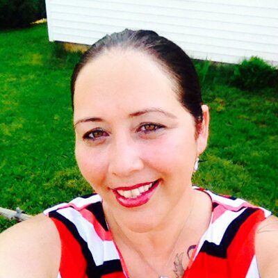 Profile Picture of Amy Atchison (@alacroixlove) on Twitter