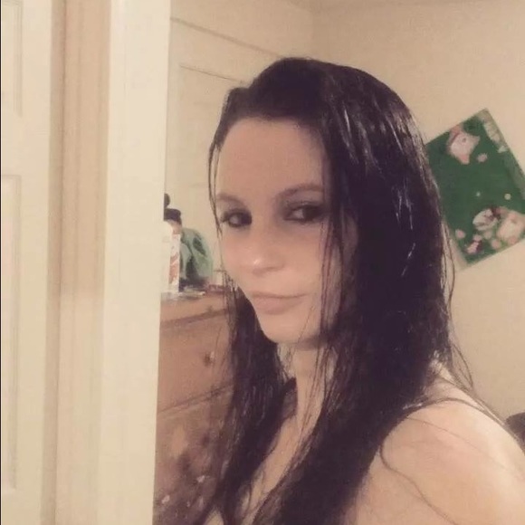 Profile Picture of Chelsea Padrta (@cpsdrta) on Poshmark