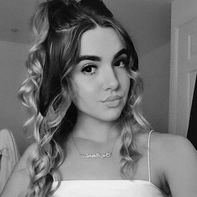 Profile Picture of Hannah Sparrow (@_hansparrow) on Twitter