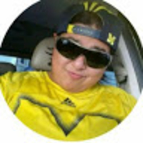 Profile Picture of Bernice Servantes (@bservantes14) on Poshmark