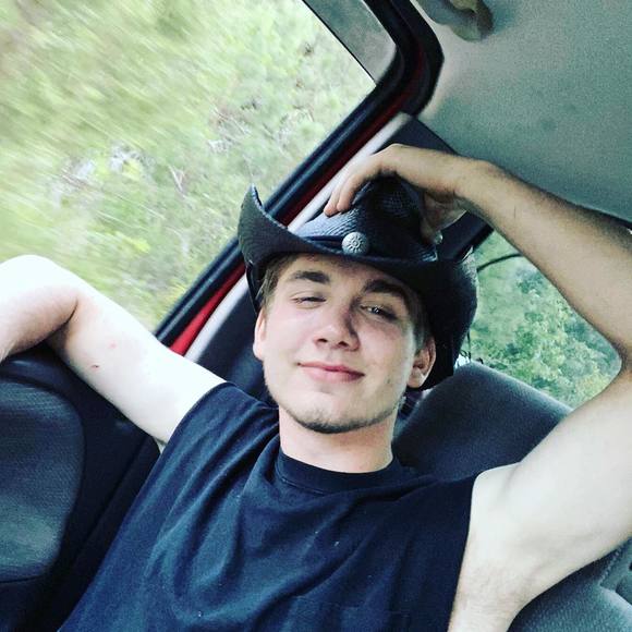 Profile Picture of Michael Doran (@miked27) on Poshmark