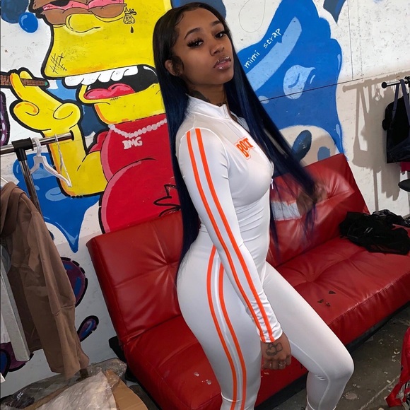 Profile Picture of Nayeli Nayeli (@nayelibelly) on Poshmark