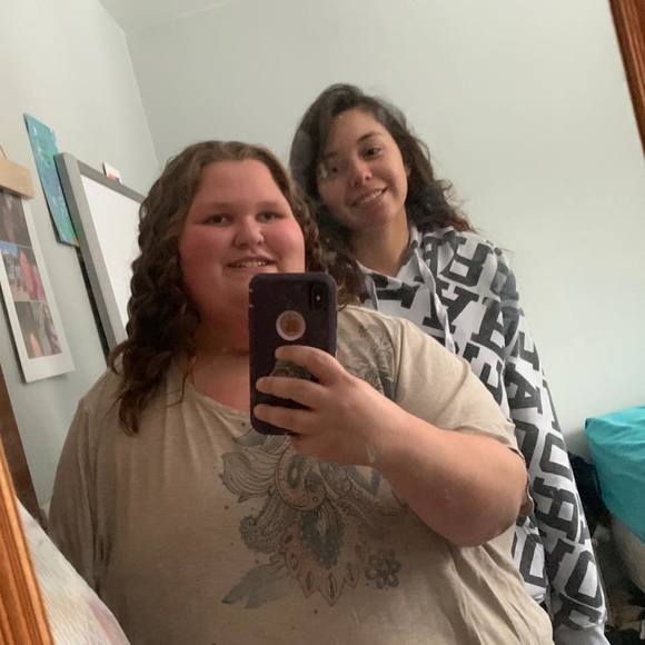 Profile Picture of Breanna Alexander dahl (@breannaalexa188) on Poshmark