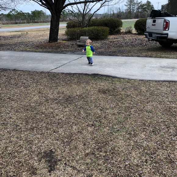 Profile Picture of Daniel Rabon (@drabon1) on Poshmark