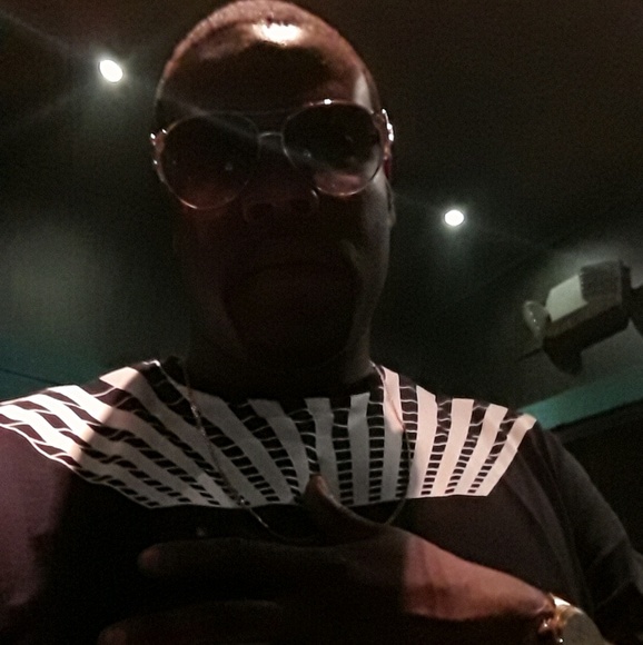 Profile Picture of Corey Smith (@corey101smith) on Poshmark