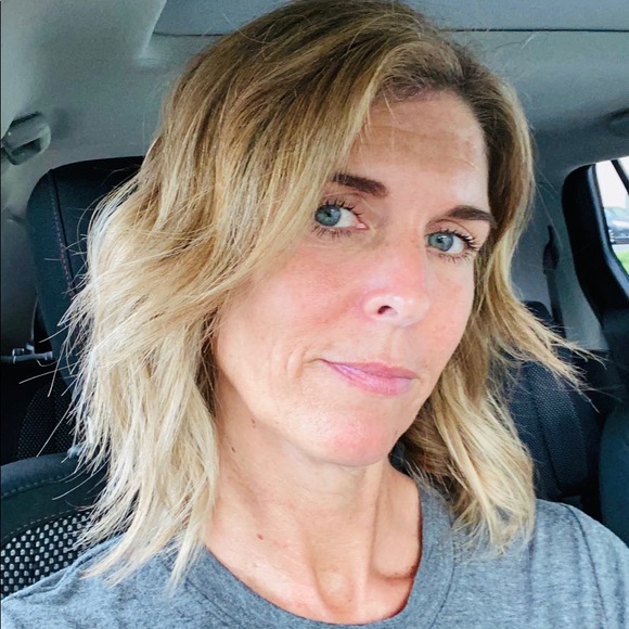 Profile Picture of Shelli Jordan (@sjordan317) on Poshmark