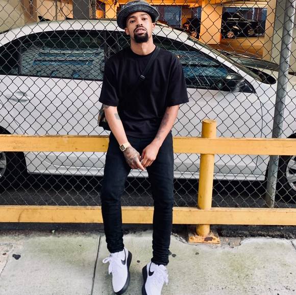 Jalyn Mcclain - Poshmark Profile Picture of Jalyn Mcclain (@thetravelingman) on Poshmark